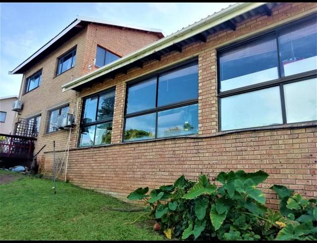 8 BEDROOM HOUSE FOR SALE IN FREELAND PARK